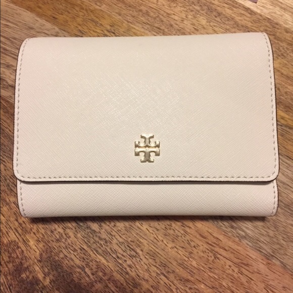 Tory Burch Handbags - Tory Burch white wallet